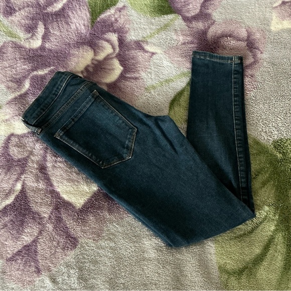 Banana Republic Women’s New Perfect Skinny Premium Denim - Picture 5 of 14